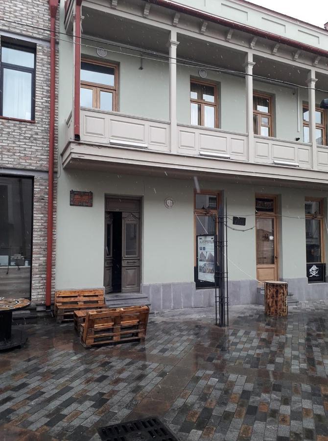 Smoking Lion Apartment Tbilisi Exterior photo